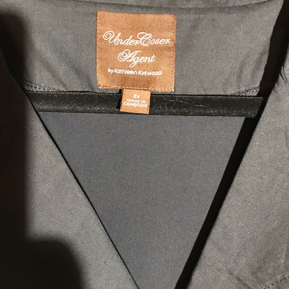 Undercover Agent by Kathleen Kirkwood Plus Shirt - Picture 2 of 4